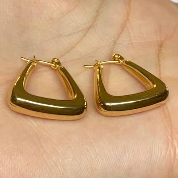 💍Gold Plated Chunky Hoop Earrings💍 - Picture 4 of 4